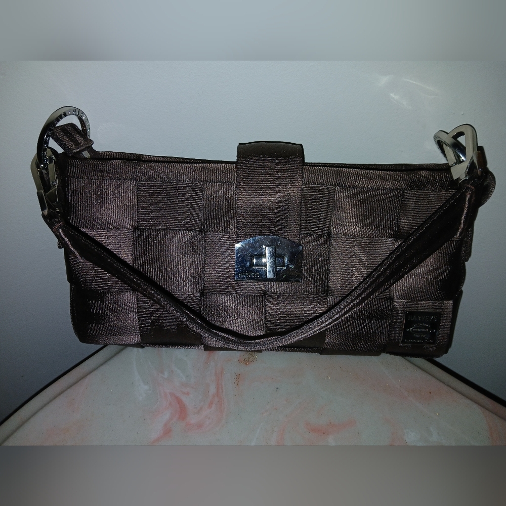 Harveys Seatbelt Shoulder Bag